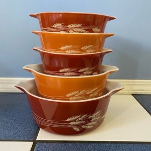 Pyrex Autumn Harvest round casserole set